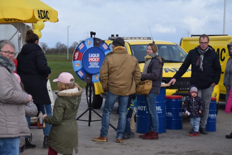 Groß (Stapelmoorerheide_Gewerbepark Glücksrad_him)